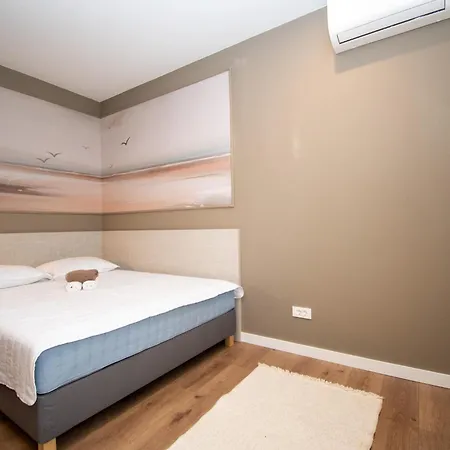 Jugo I Maestral דירה