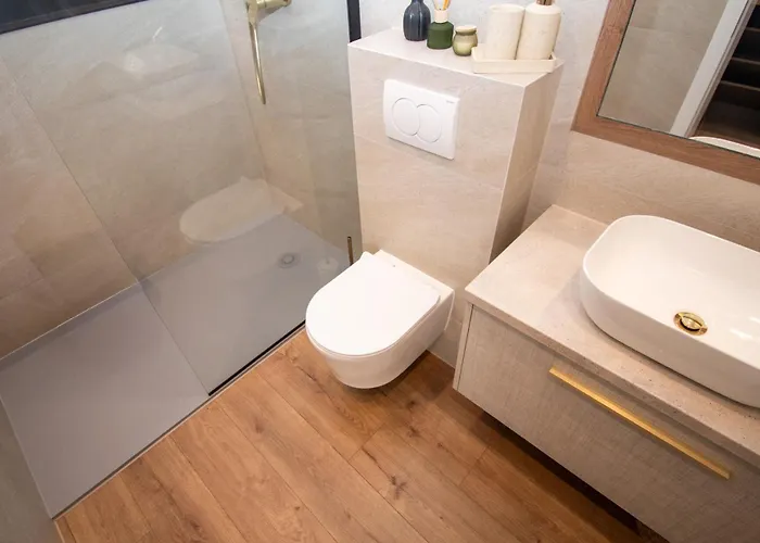 Jugo I Maestral Apartment *